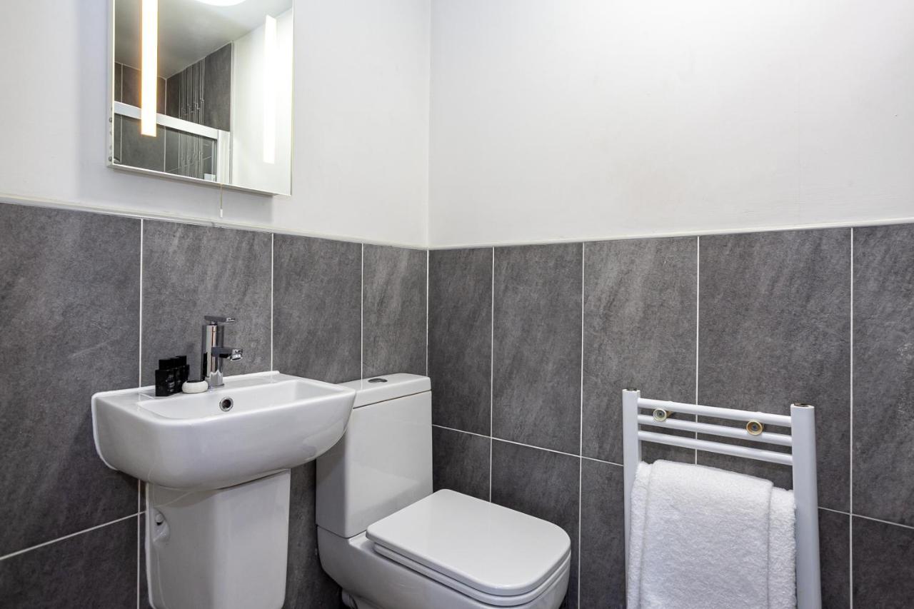 ดรีมเฮาส์ อพาร์ตเมนต์ แมนเชสเตอร์ ซิตี้ เวสต์ Apartment ภายนอก รูปภาพ